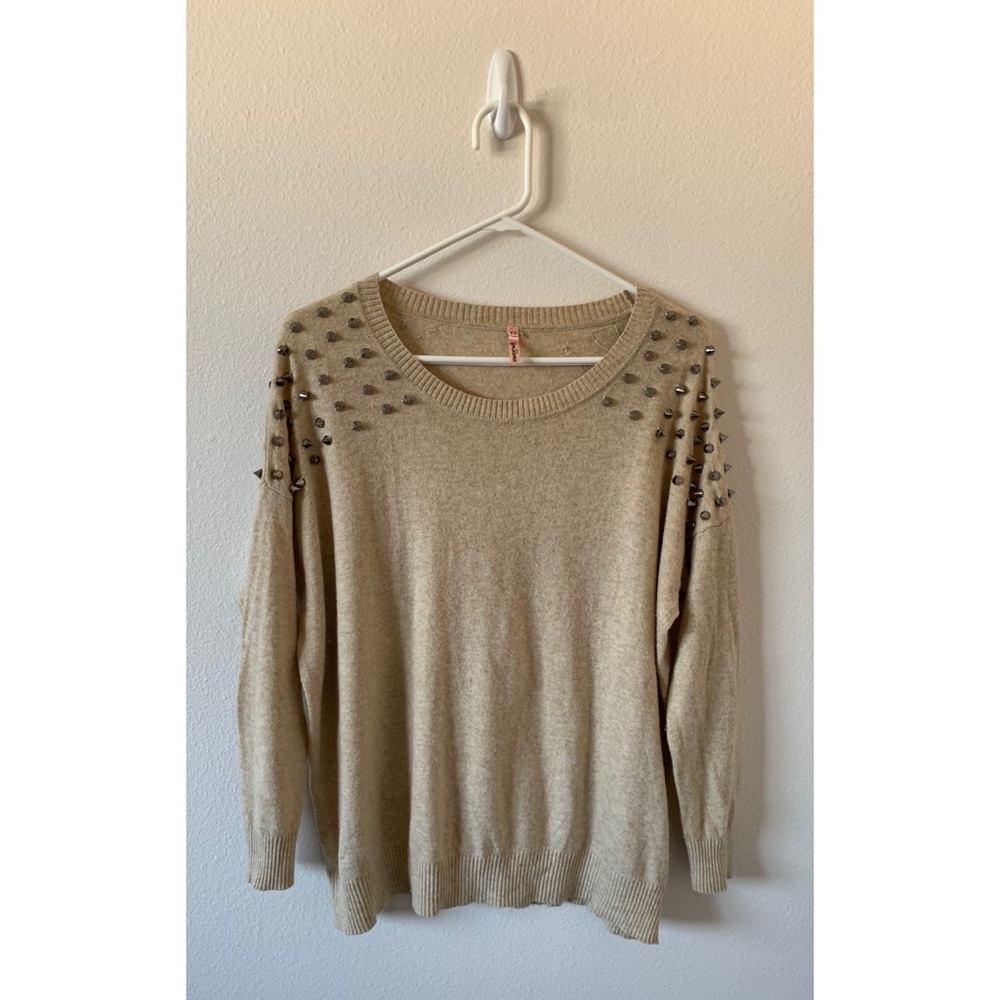 Lightweight Beige Sweater w/ studded Shoulders